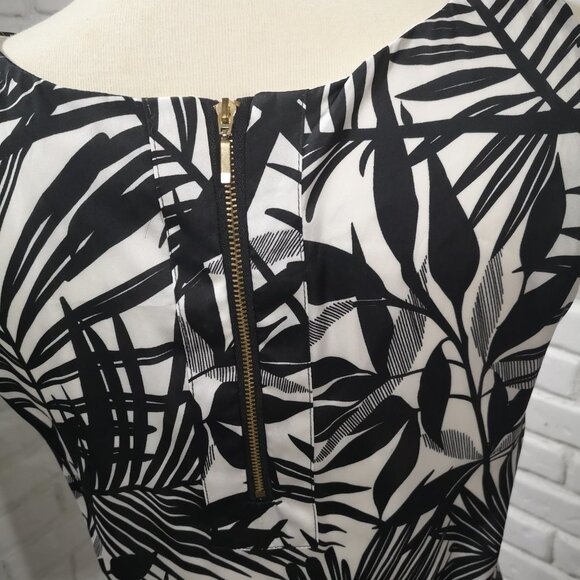 Dana Buchman Ladies B&W Leaf Pattern Size Medium Fully Lined Sleeveless Top - Picture 4 of 9